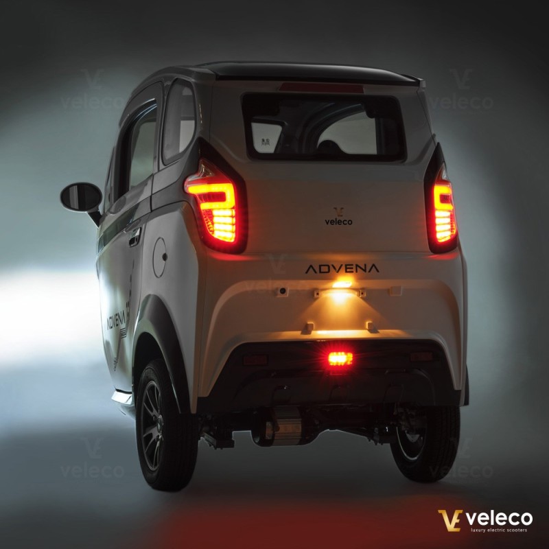 Veleco ADVENA: ciclomotor eléctrico cerrado de 2 plazas tipo coche